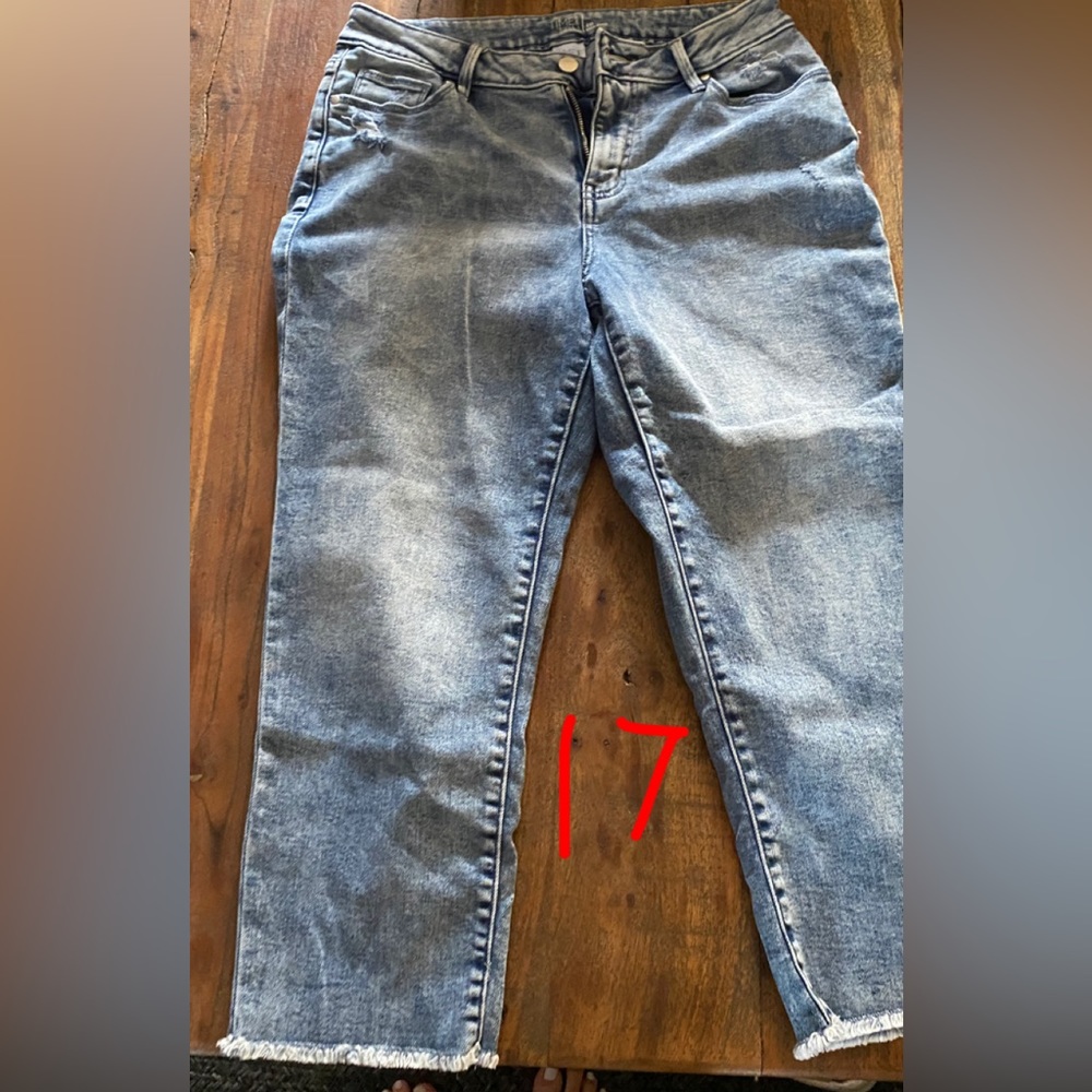 Time & Tru Woman’s Jeans